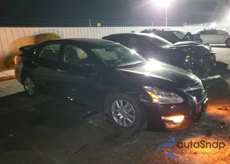 2015 Nissan Altima 2.5 z USA, uszkodzony, nr VIN 1N4AL3AP4FC298395